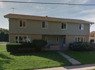 958 Gay Dr APT 4, Neenah, WI 54956