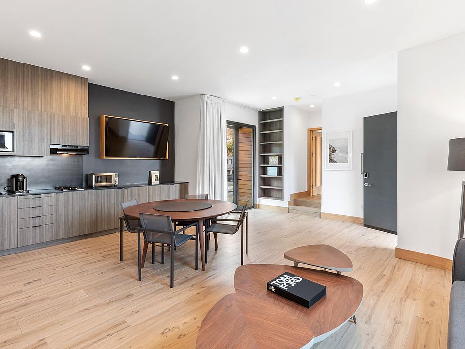 The kitchenette and dining nook, allow you to feel right at home.