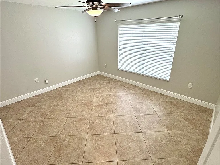 3829 SW 17th Pl — Photo 22
