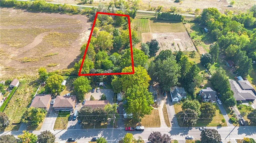 108 Baldwin Ave photo 1