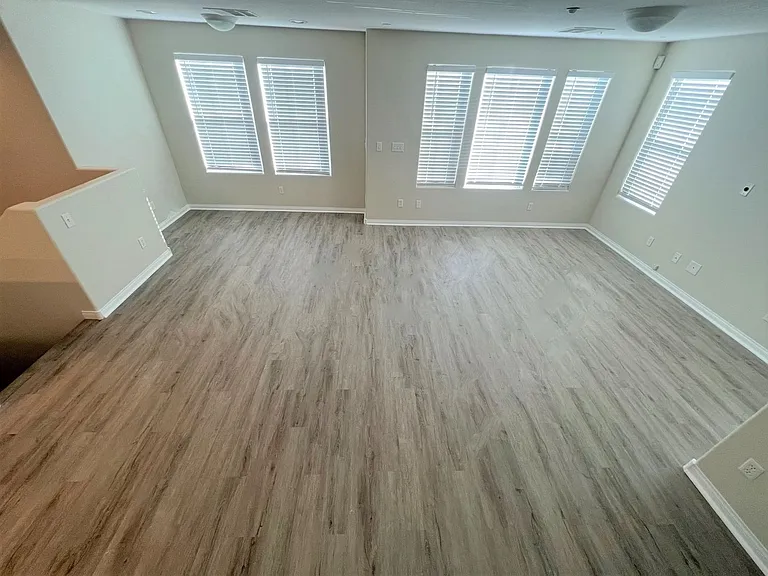 8932 Amy Olivia Ave — Photo 2