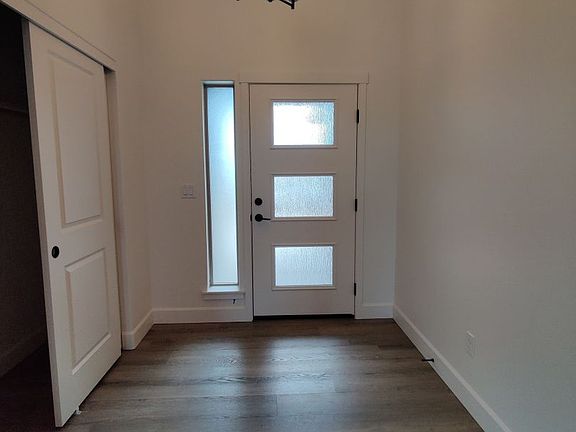 3rd image of 7514 Courtney Dr
