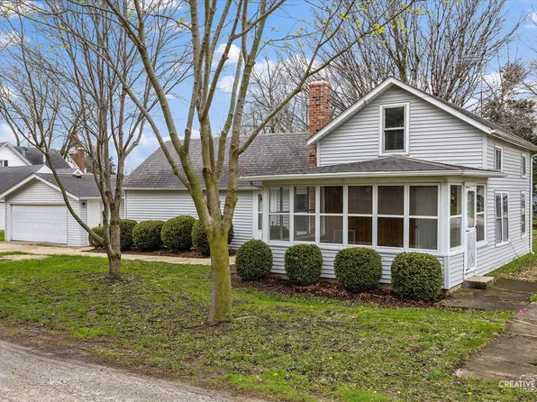 205 S Liberty St, Maple Park, IL 60151