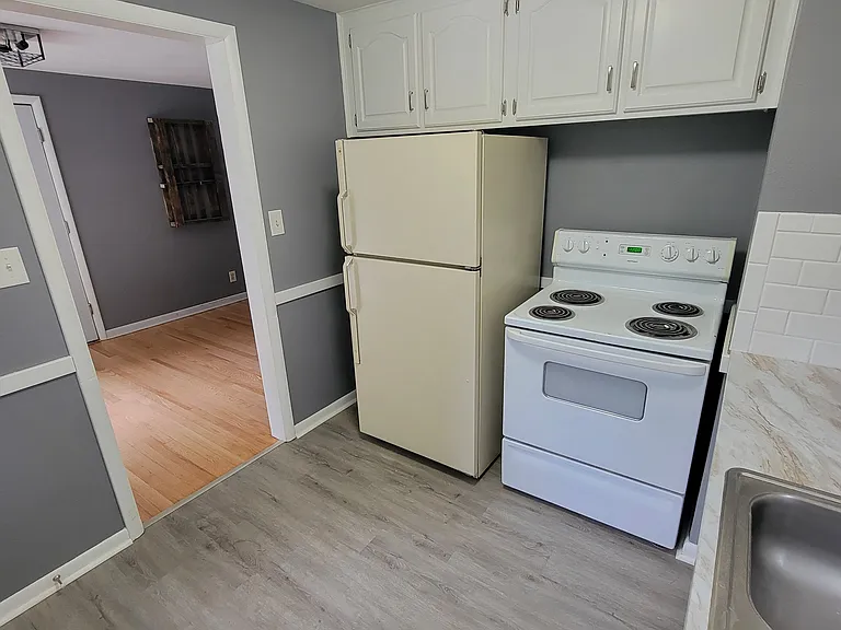 8901 W 81st St — Photo 14