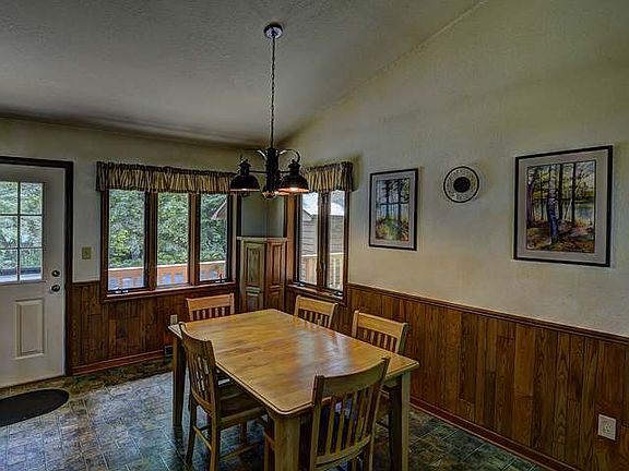 3rd image of 2359 Winterberry Ln