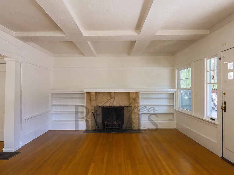 6011 Hillegass Ave — Photo 4
