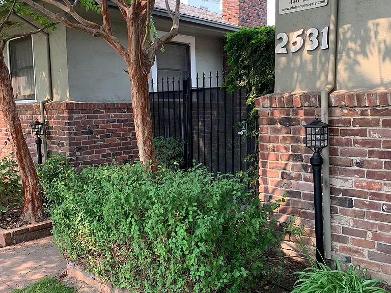 2531 S Street — Photo 2