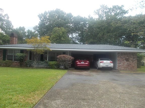 2nd image of 530 Camellia Dr