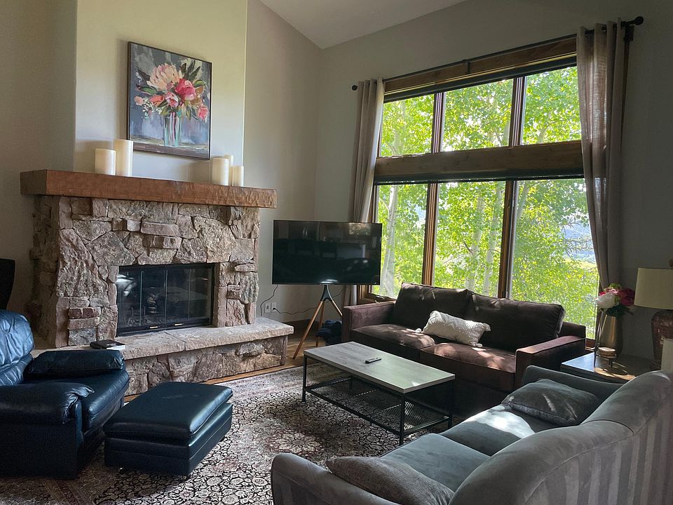 Living Room on Middle Floor