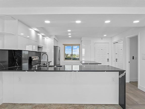 5th image of 9604 CORTEZ ROAD W #233