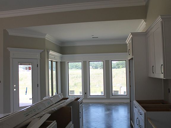 5th image of 3612 Lake Pointe Dr