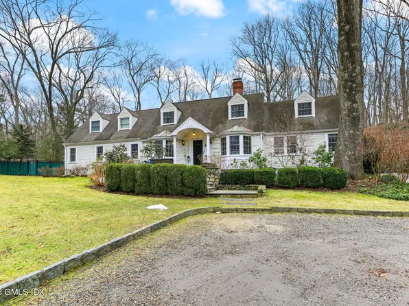 117 Blackwood Ln, Stamford, CT 06903