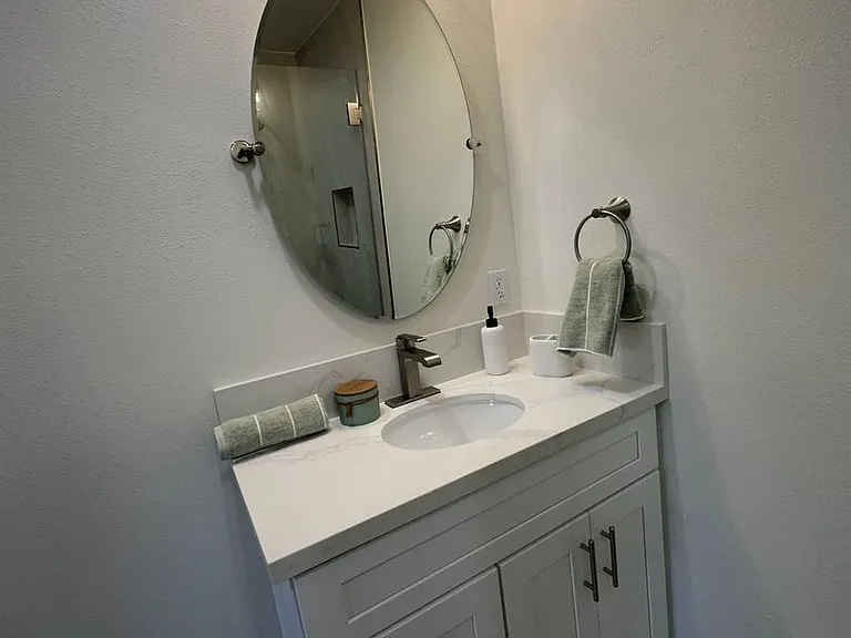 1451 W Almond Ave #D — Photo 6
