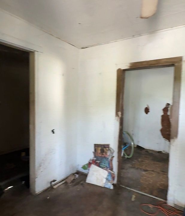2nd image of 718 Green