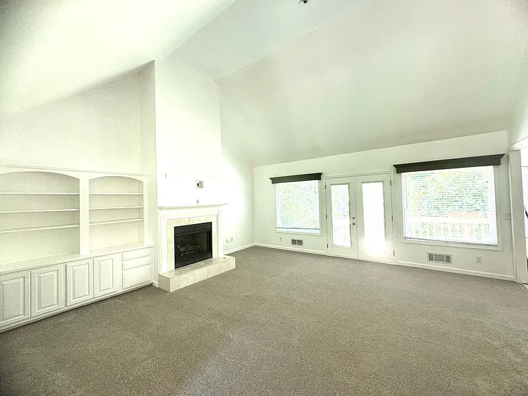 45 Spring Forest Ct — Photo 7