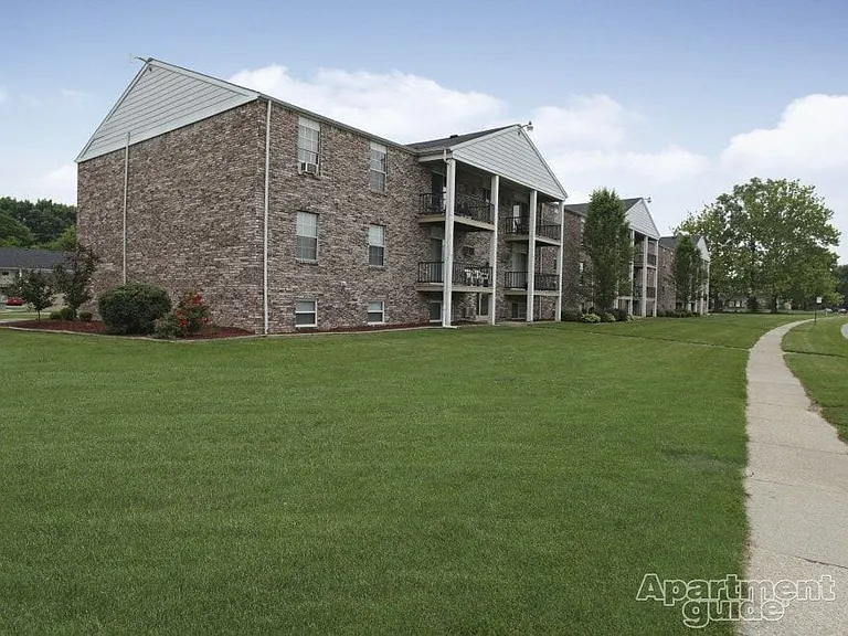 Parkside Apartments — Photo 24
