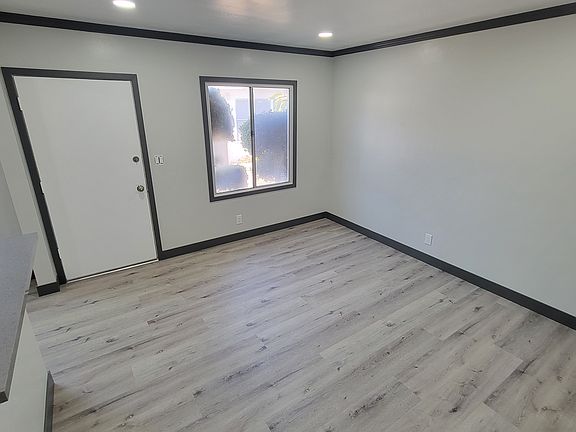 2nd image of 4017 1/2 Clara St