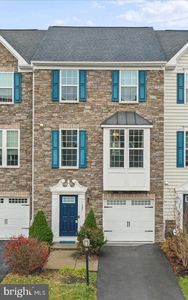 105 Chamomile Ct, Lake Frederick, VA, 22630