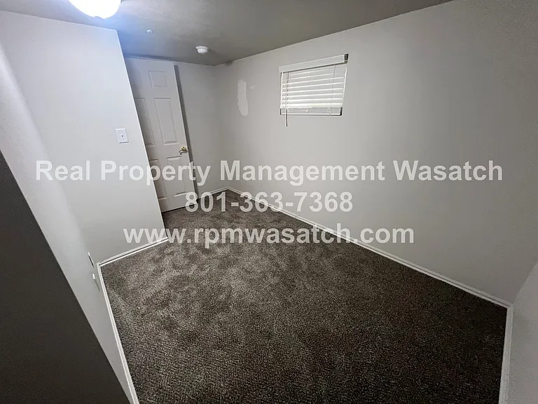1105 S 700 E — Photo 24
