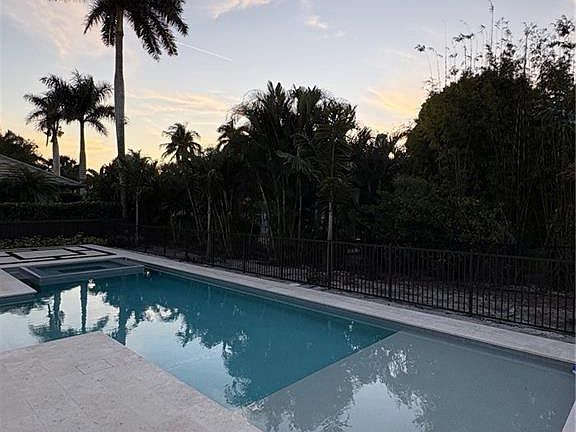 3rd image of 1985 Crayton RD