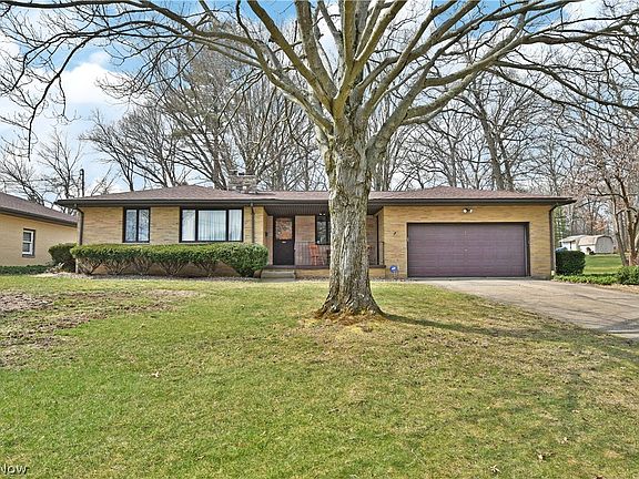 2nd image of 1402 Leyton Dr