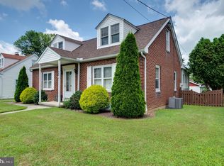 909 N 9th St, Wyomissing, PA 19610