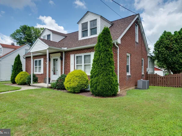 909 N 9th St, Wyomissing, PA 19610
