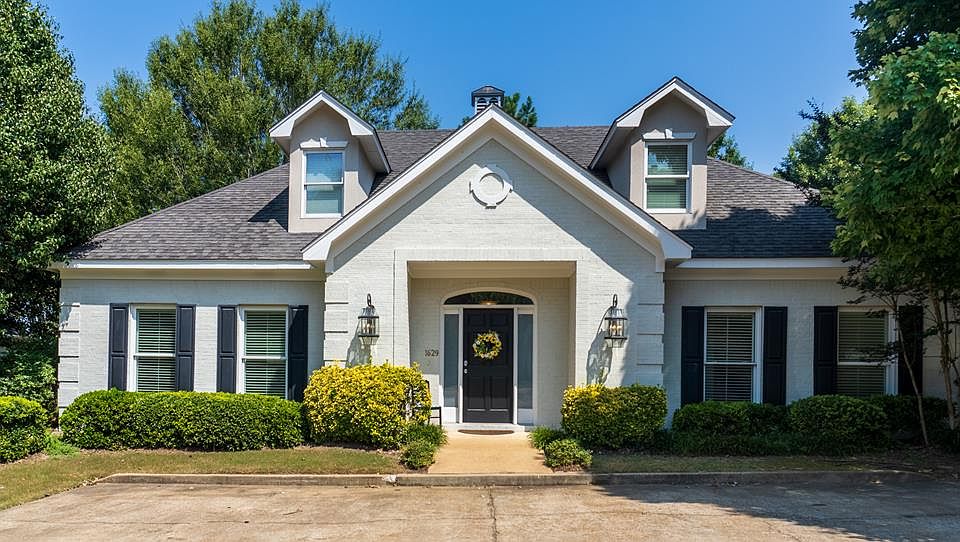 1st image of 1629 Grand Oaks Blvd