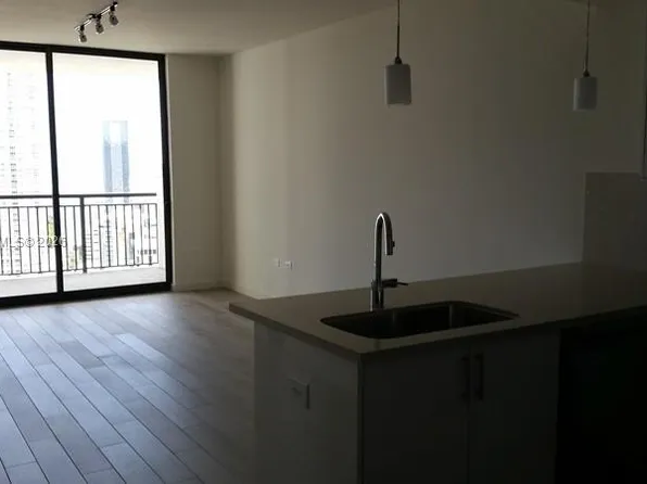 999 SW 1st Ave, Miami, FL