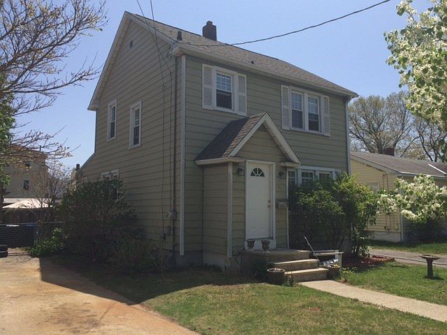 2nd image of 46 Marion St