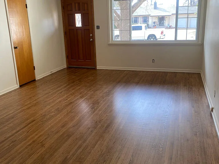 5519 S Madison Ave — Photo 6