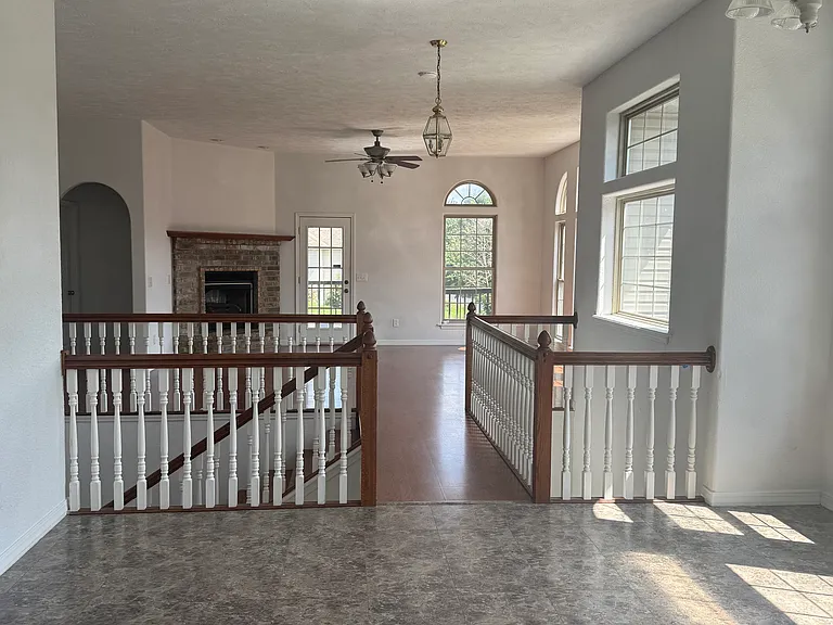 19 Oak Creek Cir — Photo 19