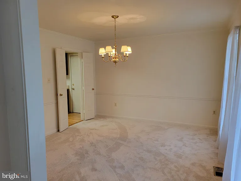 279 Terrie Dr — Photo 17