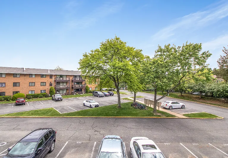 7600 Savannah St #201 — Photo 6