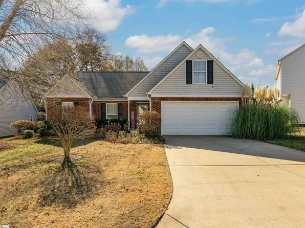 304 E Pheasant Hill Dr, Duncan, SC 29334