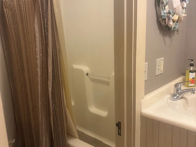 477 Dunham Rd — Photo 9