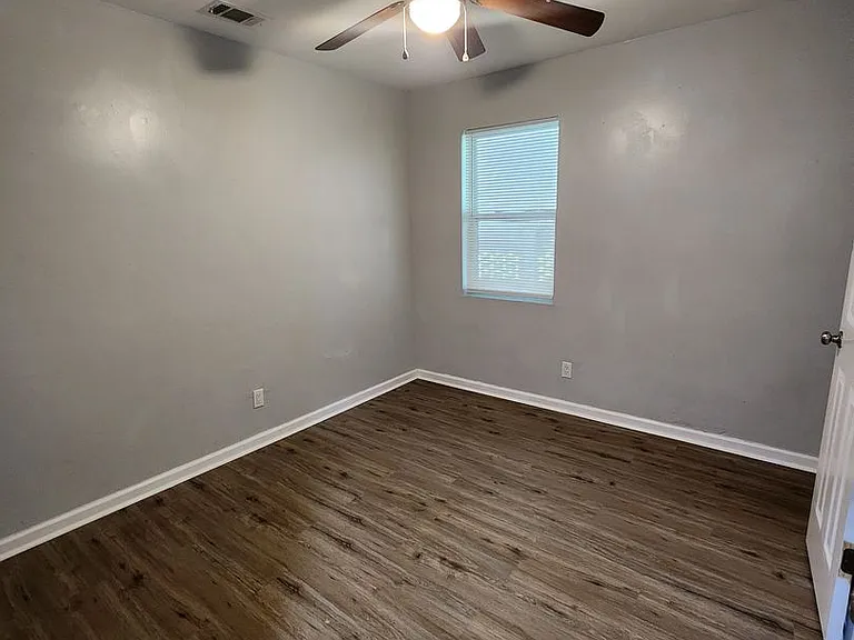 728 Bacon Rd — Photo 10