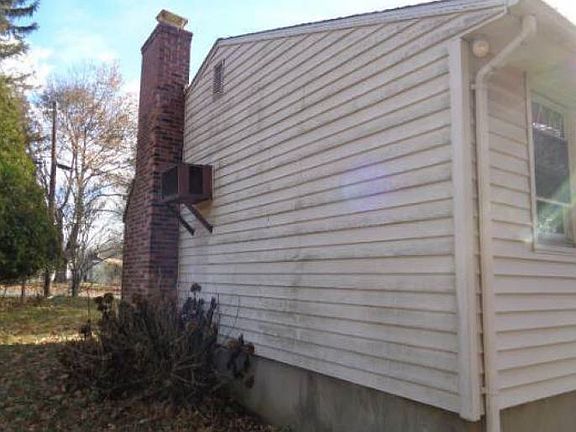 4th image of 79 Westbrook Dr
