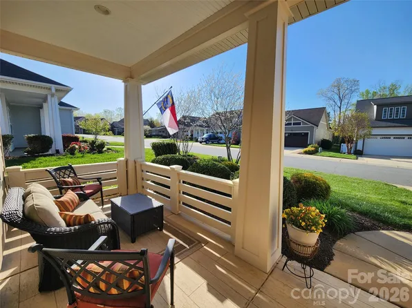 439 Granite Lake Ct, Denver, NC 28037