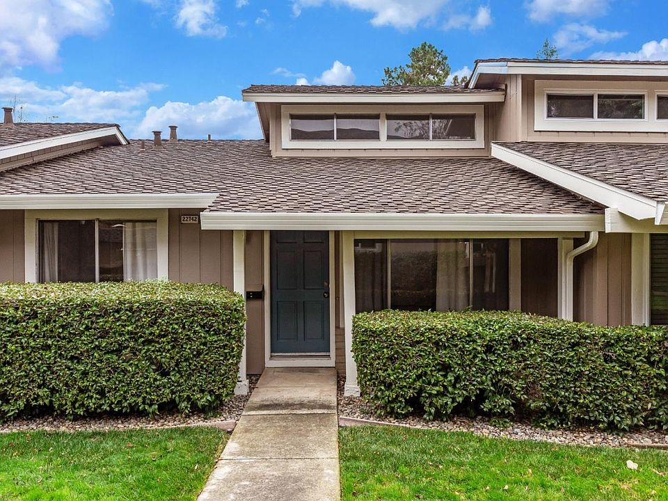 1st image of 22742 Majestic Oak Way