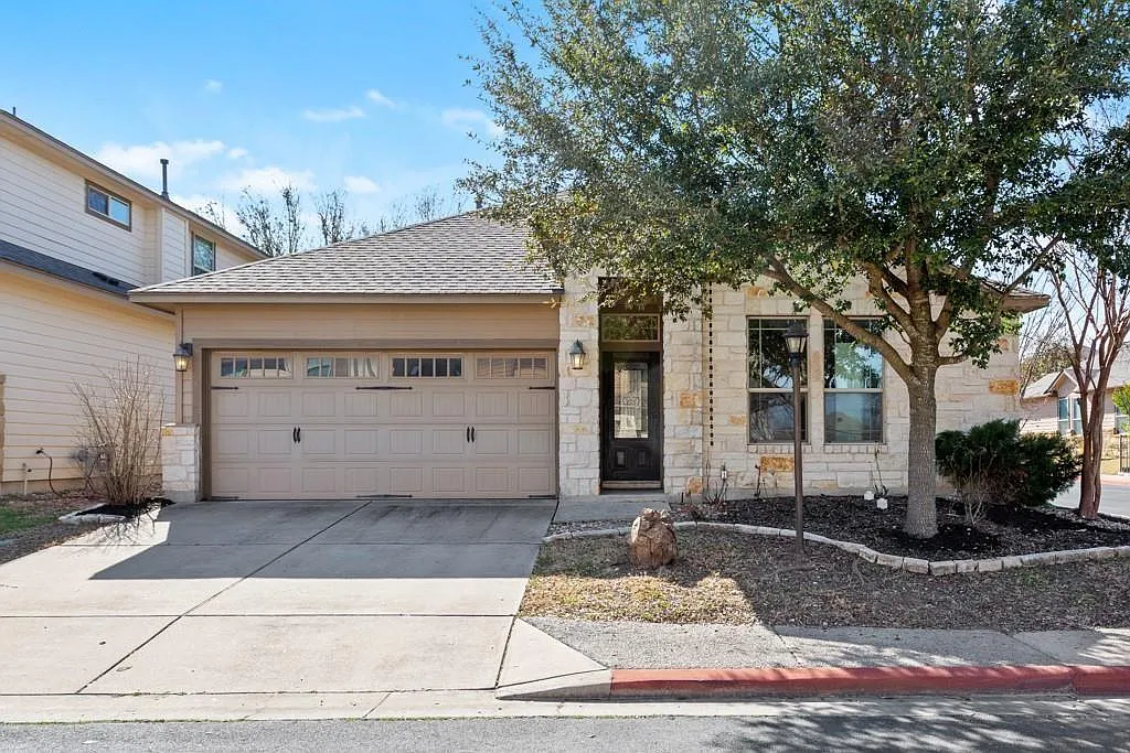 3 bed, 1439 sqft, $2,195 — Photo 1