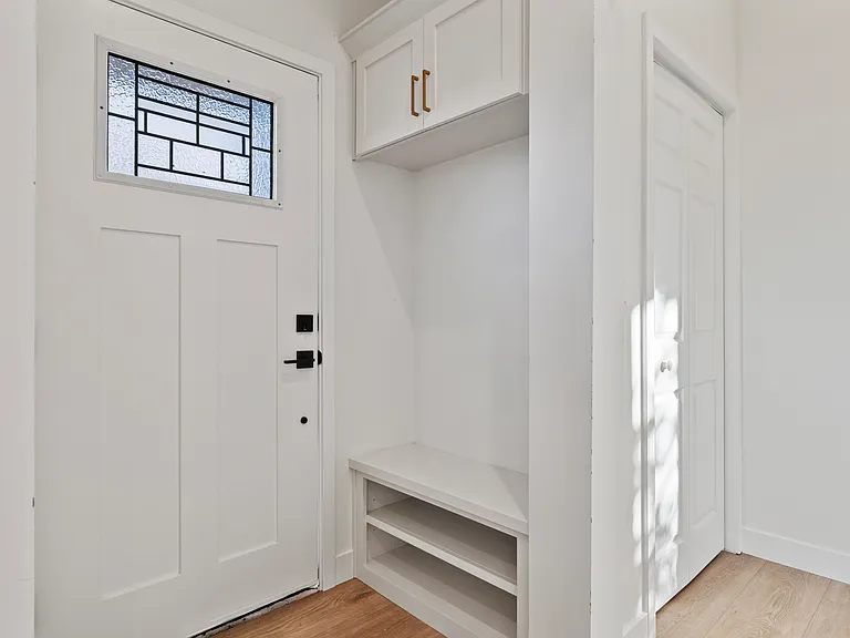 5012 P St — Photo 2