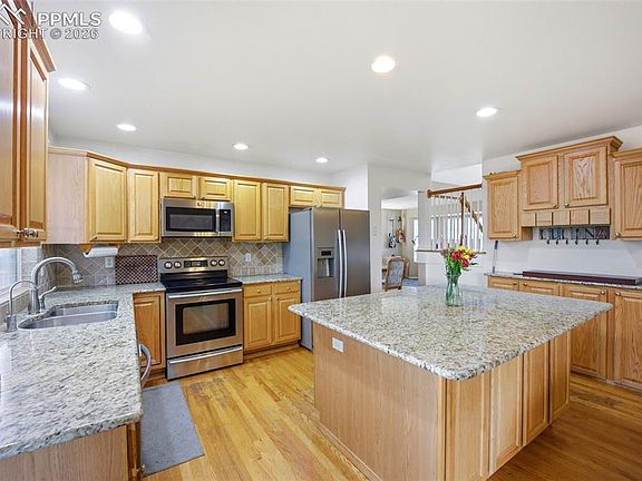 4th image of 8260 Ravenel Dr