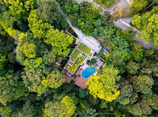 11 Beaumont Rd, Toronto, ON M4W 1V4