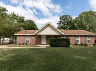 255 Camellia Rd, Millbrook, AL 36054