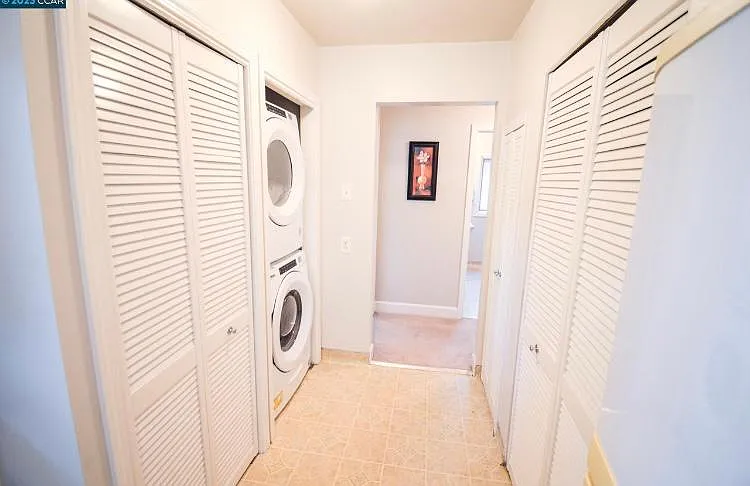 2057 Hoover Ave — Photo 7