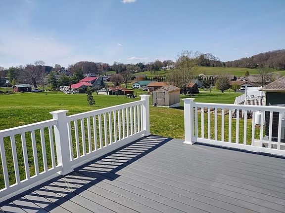 3rd image of 18446 Keeneland Ln