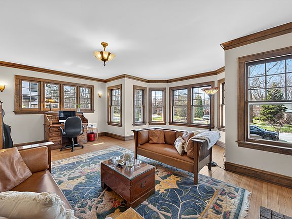 5th image of 323 N Prospect Ave