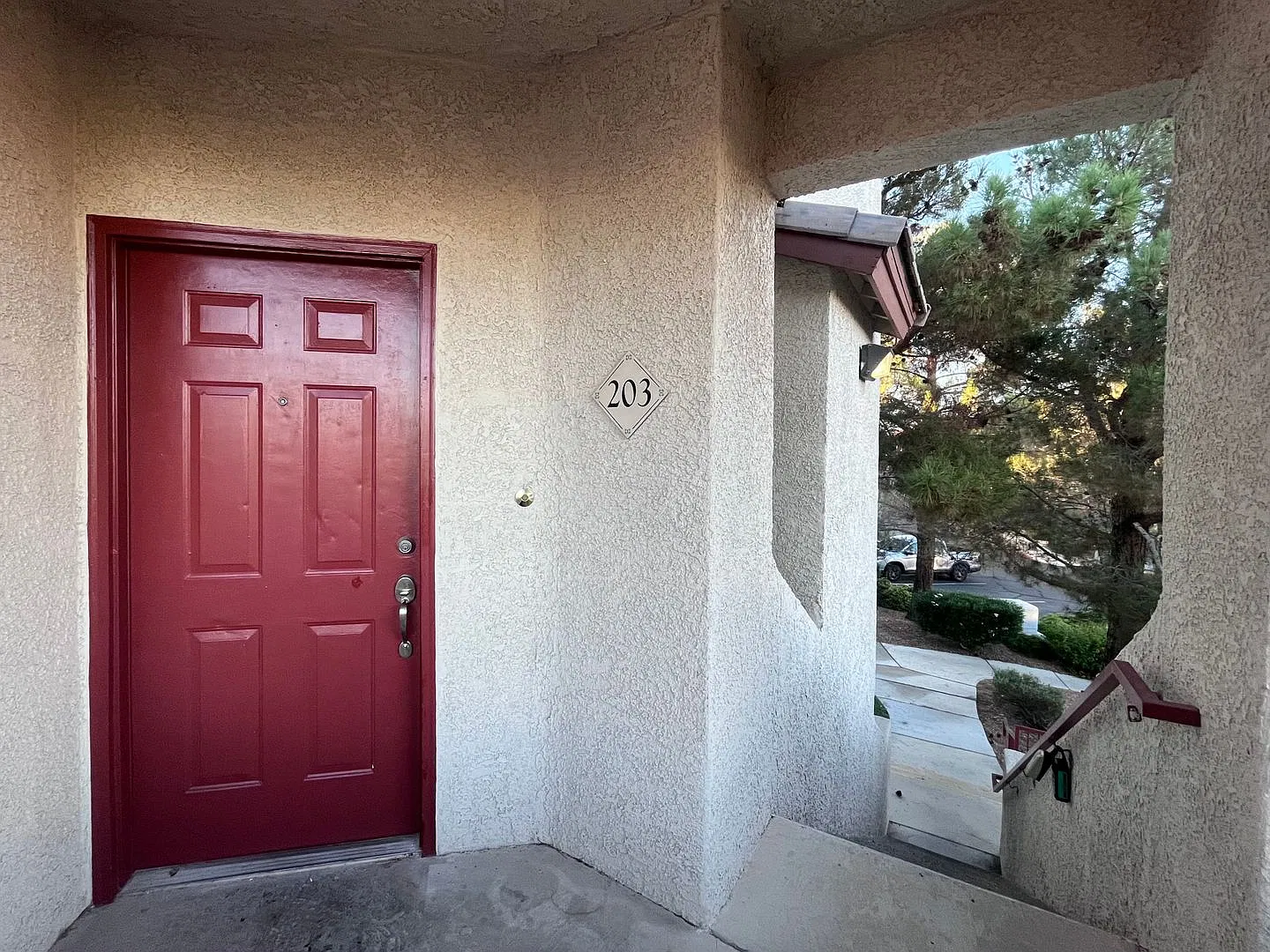 Rent Ready!! Cute 3 Bd/2ba Condo Located In Gated Summerlin Community! — Photo 4