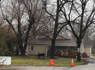 5608 Collinsville Rd, East Saint Louis, IL 62201